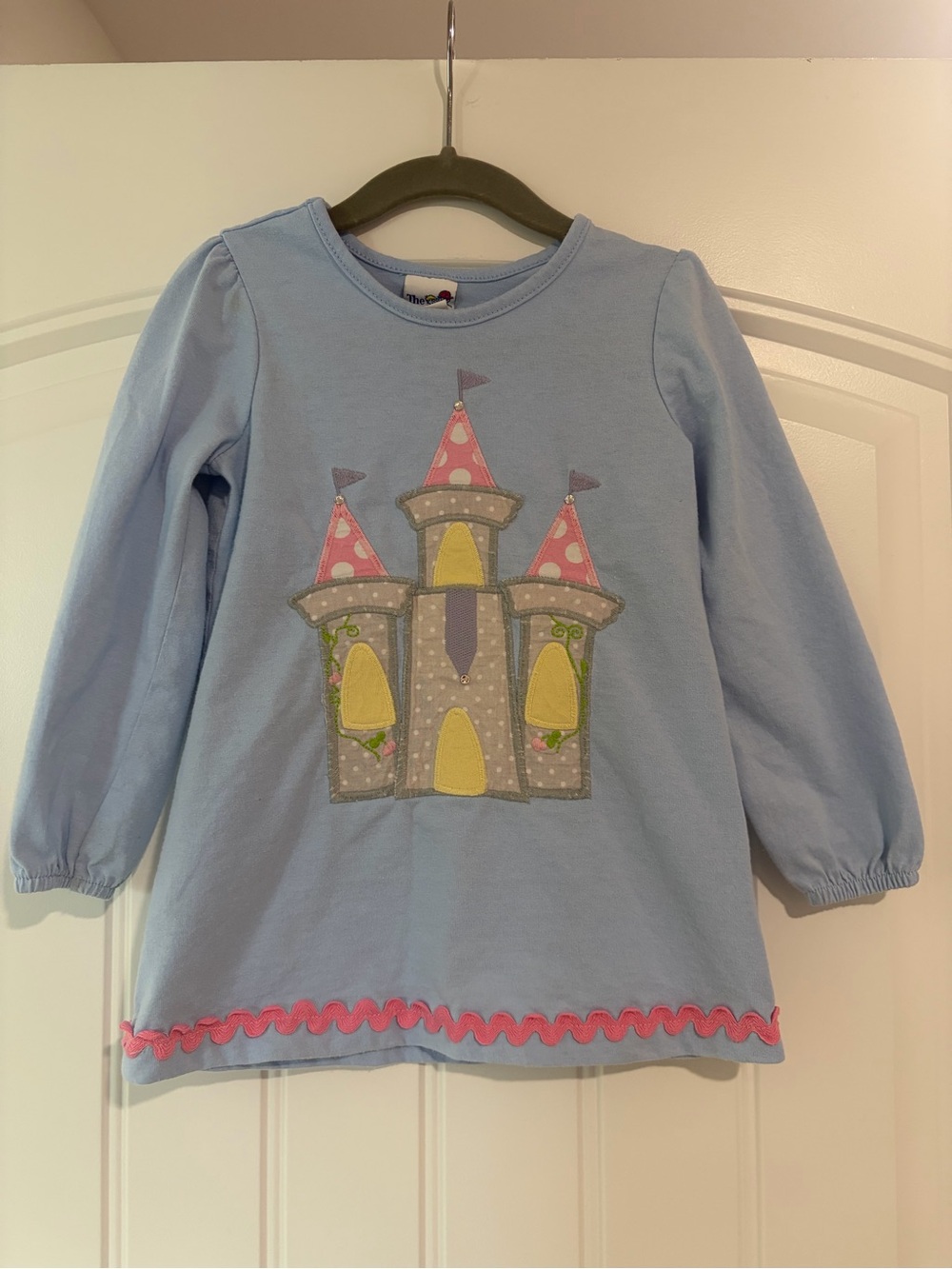 Girls' Light Blue Castle Appliqué Long-Sleeve Top - Cute Castle Detail